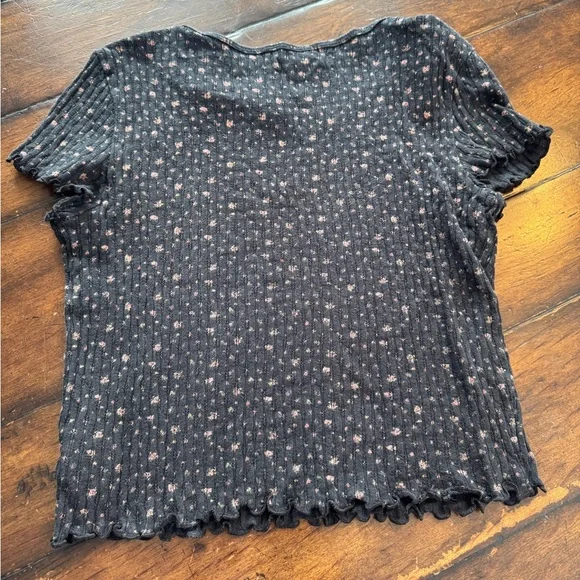 American Eagle Cropped Tee- Size S - Picture 5 of 7